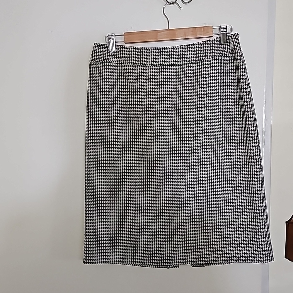 Tahari Arthur S Lavine Houndstooth Skirt Size 8